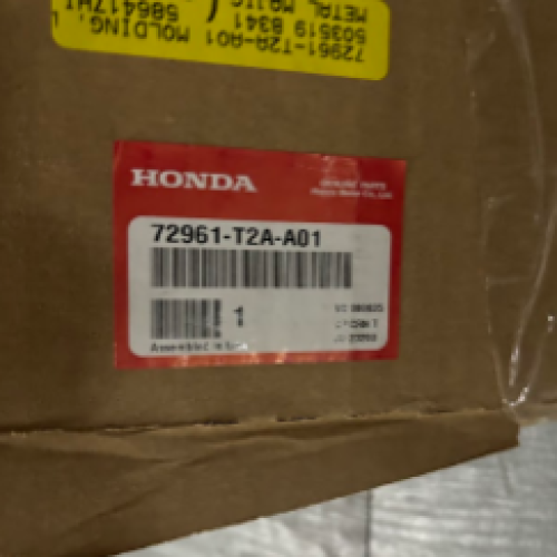 Genuine Honda 72961-T2A-A01 Upper Molding